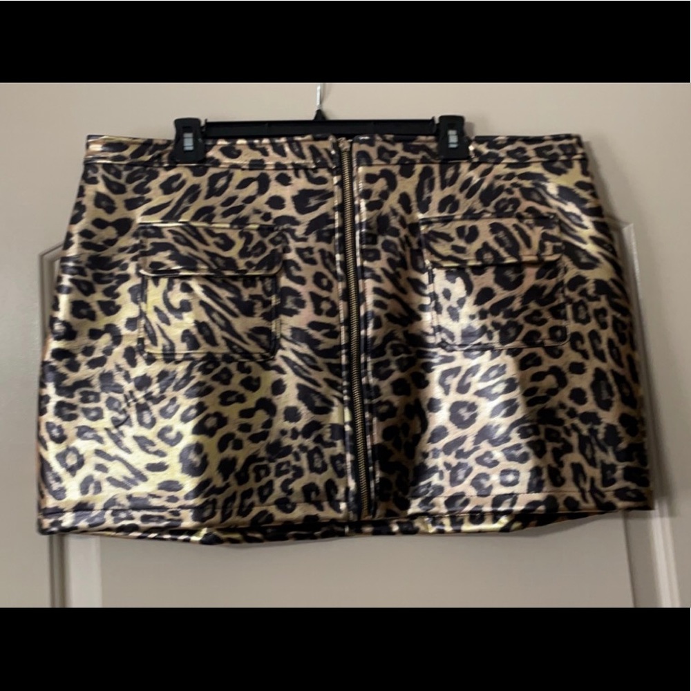 Women’s Plus 2X Skirt